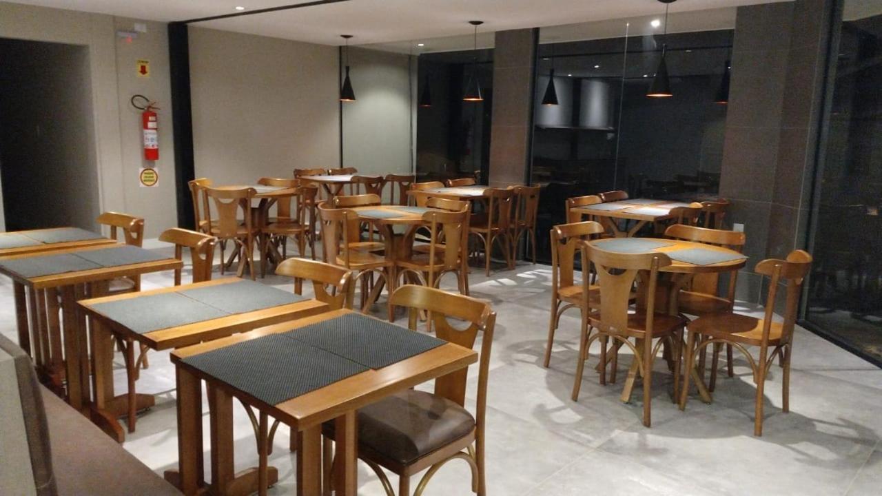 賓館 Serrana